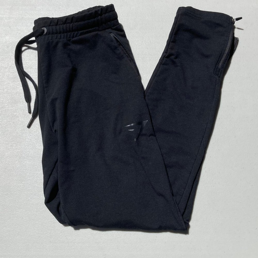 SOLD Gymshark Fit Tapered Bottoms in Black